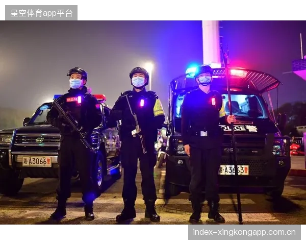 亚运钉”实现一部手机掌上办赛，但对讲机仍在关键时刻主导指挥